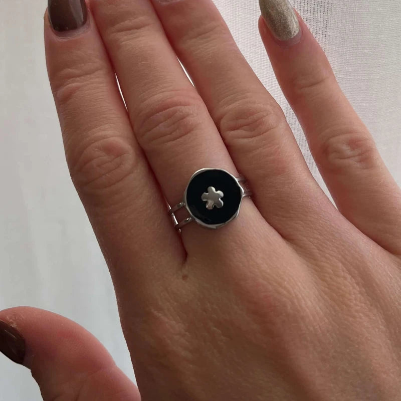 “Alexia” ring