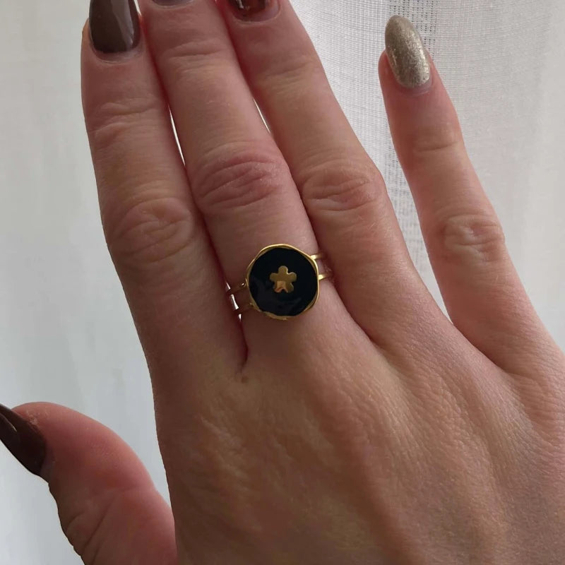 “Alexia” ring