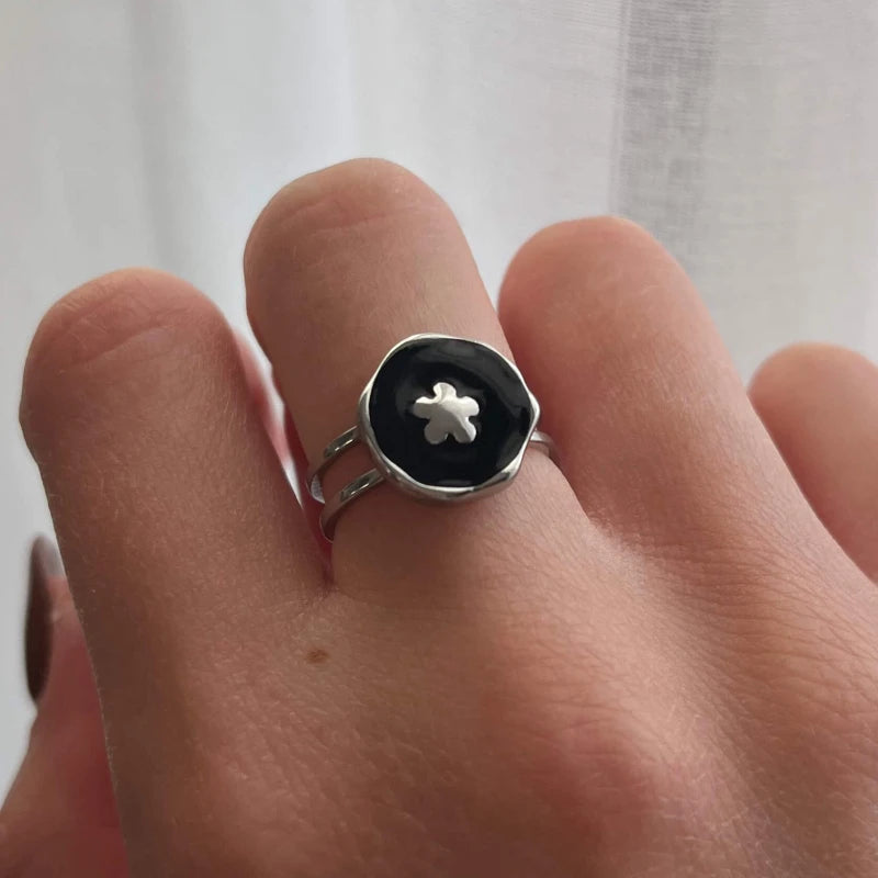 “Alexia” ring