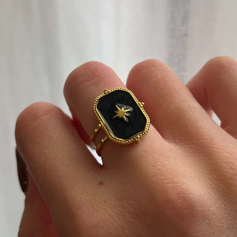 “Alexia” ring