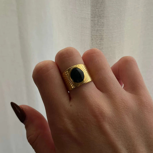 “Alexia” ring